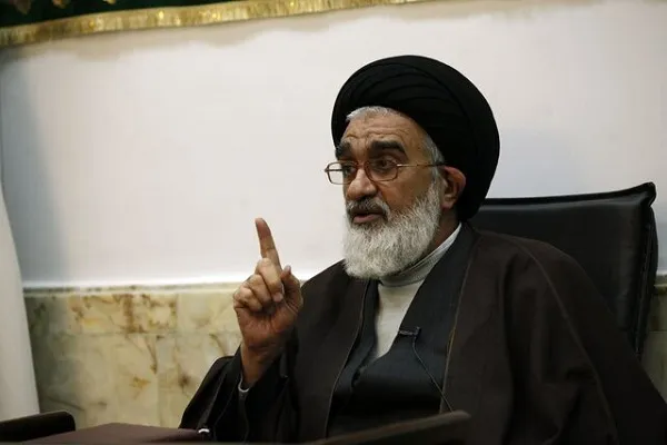 سهم‌خواهان بعد از انقلاب روز قیامت پاسخگو باشند