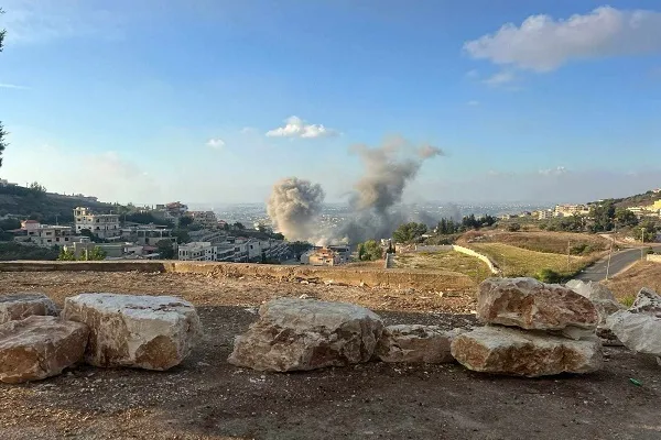 لبنان: شهداء وجرحى في غارات مكثفة طالت بلدات في الجنوب والبقاع