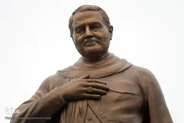 مراسم رونمایی از تندیس سپهبد شهید، سردار حاج قاسم سلیمانی در تقاطع بزرگراه شهید قاسم سلیمانی و بزرگراه شهید مدرس