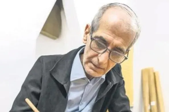 Dünyanın en büyük Kuran-ı Kerim’i İstanbul’da yazıldı: 4 metrelik Mushaf