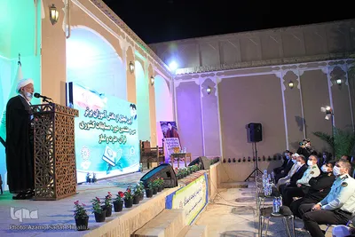 تجلیل از دانش آموزان برتر مسابقات کشوری قرآن و عترت استان یزد