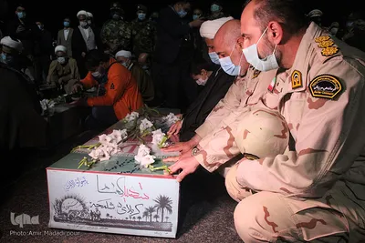 استقبال از ۵ شهید گمنام در فرودگاه بیرجند
