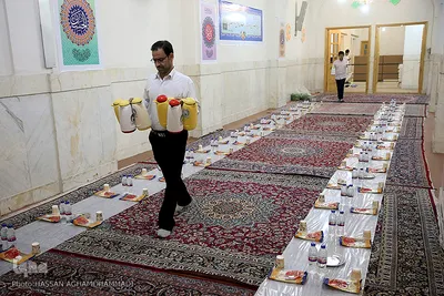 سفره افطار حضرت عبدالعظیم حسنی (ع)