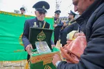 تعویض پرچم حضرت شاهچراغ (ع)