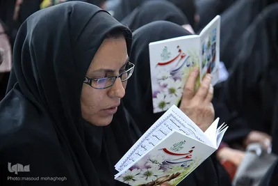 مراسم قرائت دعاي پرفيض عرفه در امامزاده علي بن جعفر صادق(ع) سمنان
