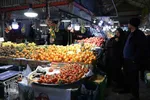 حال و هوای بازار تبریز در آخرین ساعات شروع شب یلدا