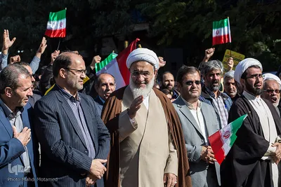 راهپیمایی ۱۳ آبان در قزوین