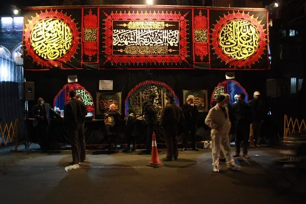موکب عزاداری «یاس کبود» در شهر تهران راه افتاد