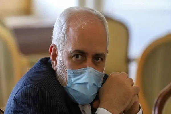 ظريف: على الأمة الإسلامية أن تتخذ موقفاً موحداً في مواجهة الإسلاموفوبيا