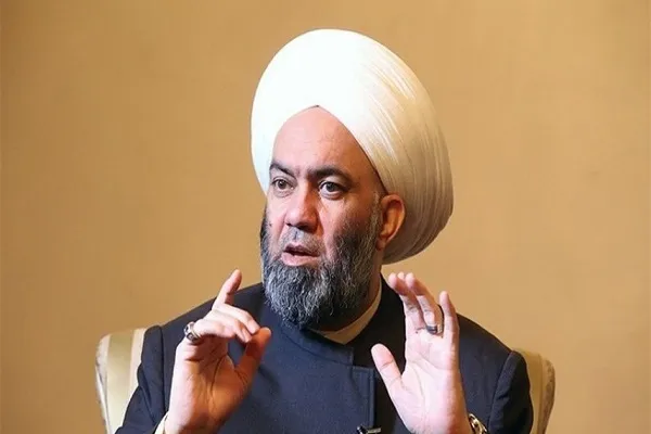 الشيخ خالد الملا يعلق على إرتداء الكاظمي ملابس الحشد الشعبي + صورة