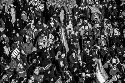 تجمع سوگواران امام خامنه‌ای در میدان امام اصفهان
