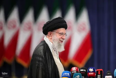 حضور رهبر معظم انقلاب در پای صندوق رأی انتخابات ریاست جمهوری