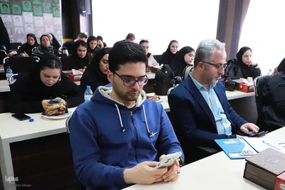 نشست صمیمی مدیرکل آموزش و پرورش آذربایجان شرقی با اصحاب رسانه