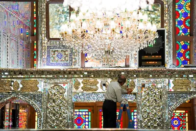 آیین غبارروبی حرم مطهر حضرت احمدبن موسی الکاظم علیهم السلام‎
