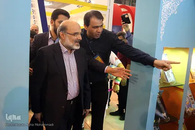 حضور علی عسگری رئیس صداوسیما در غرفه ایکنا 
