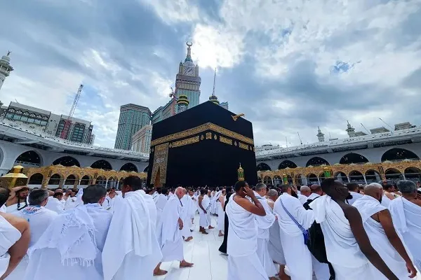 Binuksan ng Saudi Arabia ang Umrah sa Lahat ng May Hawak ng Bisa