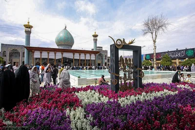 لحظه تحویل سال ۱۴۰۴ در حرم حضرت شاهچراغ (ع)