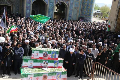 آیین وداع و تشییع پیکرهای مطهر ۱۱ شهید جنگ رمضان در شیراز