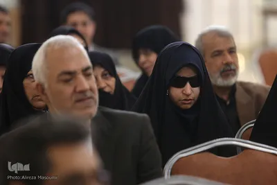 رونمایی از مدال های طلای پاراالمپیک در موزه حرم امام رضا (ع)