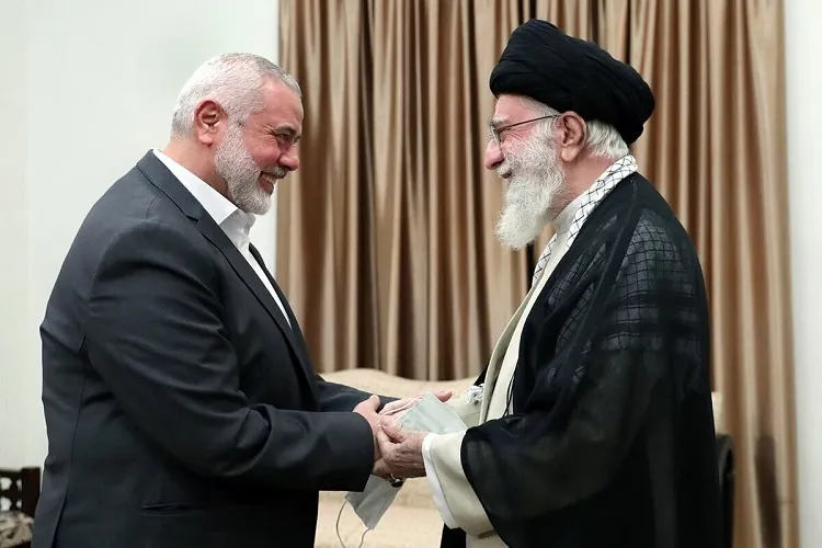 د اسلامی انقلاب معظم لارښود د شهید اسماعیل هنیّه د اینګور له پوهې ډکې خبرې وستایلې(فیلم)