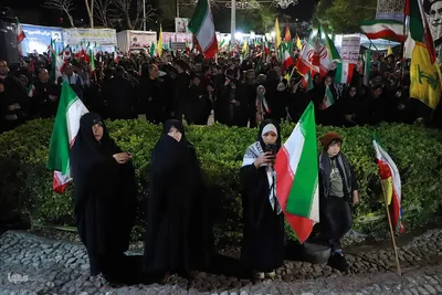 نمایش پهپاد شاهد ۱۳۶ در اجتماع شبانه تبریزی‌ها