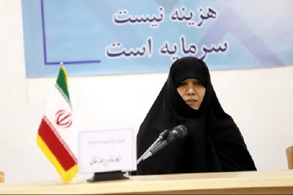 فراگیری وظیفه‌مداری و اصالت بانو بودن از مکتب حضرت زهرا(س)