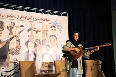 گزارش تصویری از: مراسم تجلیل از پیشکسوتان موسیقی منطقه ارسباران در اهر