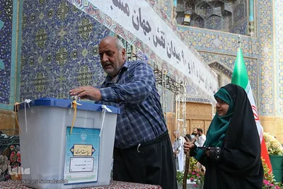 حماسه مشارکت نصف جهان در میدان نقش جهان
