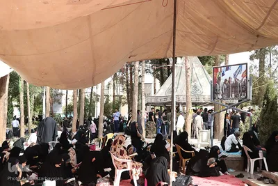 مراسم قرائت دعای پرفیض عرفه در گلستان شهدای اصفهان