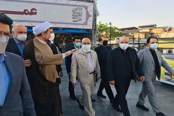 پرچم عزای امام حسین(ع) در تهران به اهتزاز درآمد