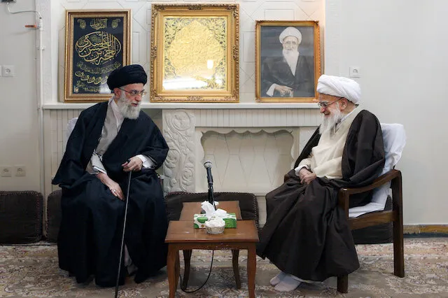 Mensaje del Imam Jamenei por la desaparición de Ayatullah Safi Golpaygani