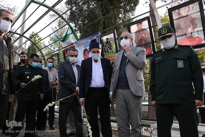 حضور فرمانده سپاه قدس در گلزار شهدای شیراز‎‎