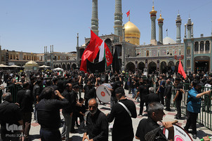 تقرير مصور | أجواء مرقد السيدة فاطمة المعصومة (س) في يوم عاشوراء الحسين(ع)