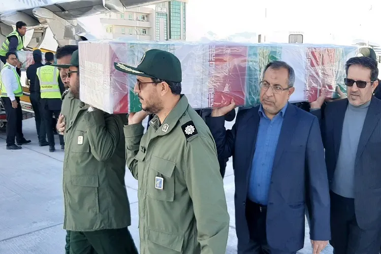استقبال از پیكر دو شهید سانحه هواپیمایی اوكراین در لارستان