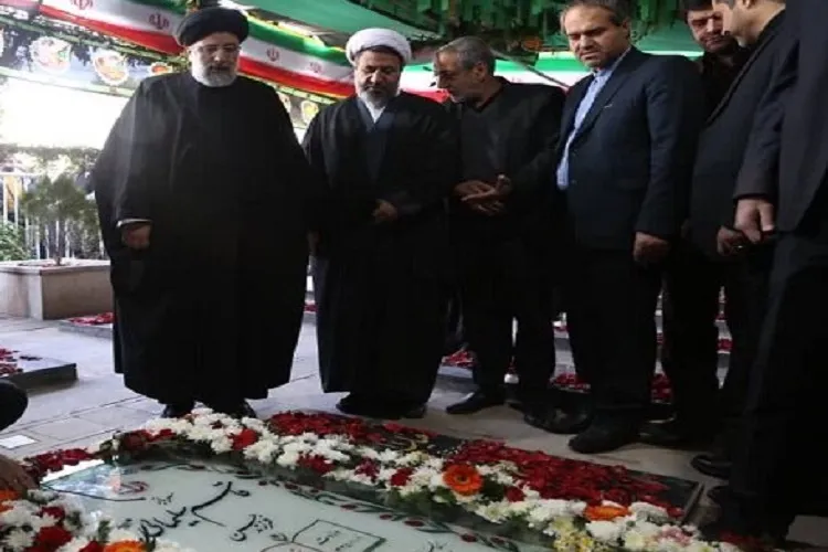 حجت‌الاسلام رئیسی به سیدالشهدای مقاومت ادای احترام کرد