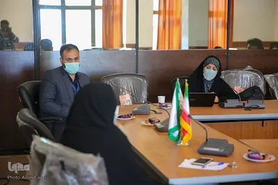 نشست «زن، فرهنگ و هنر اسلامی و خودباوری» در شيراز‎