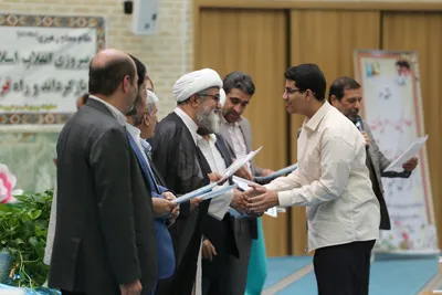 آئین تجلیل از دانش آموزان و فرهنگیان برگزیده مسابقات قرآن عترت و نماز