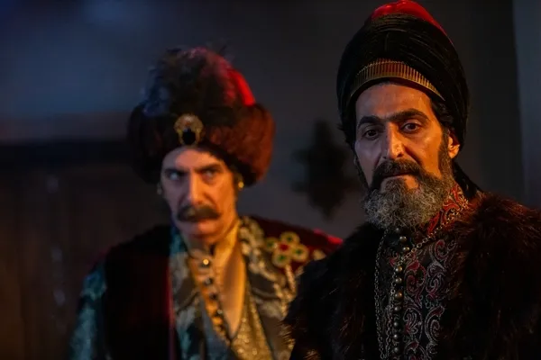 «مستوران» با بازیگران جدید روی آنتن می‌رود + فیلم