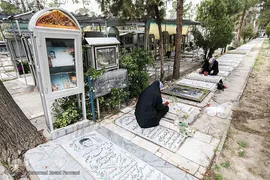 غبارروبی مزار شهدا در آخرین پنجشنبه سال ۱۳۹۷