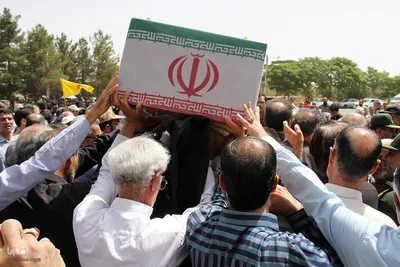 تشییع پیکر شهید هسته‌ای در یزد