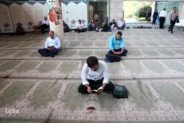 مراسم معنوی دعای عرفه در دانشگاه تهران