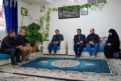 دیدار رئیس جهاددانشگاهی فارس با خانواده شهید حادثه حرم شاهچراغ(ع)
