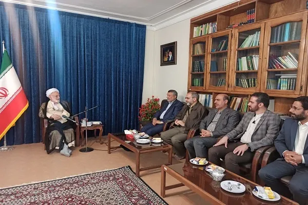 وزیر تعاون، کار و رفاه اجتماعی با آیت‌الله دری نجف‌آبادی دیدار کرد