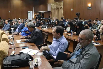 نشست صمیمی وزیر فرهنگ و ارشاد اسلامی با اصحاب رسانه آذربایجان شرقی