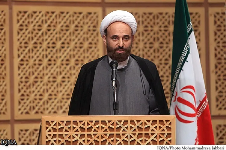 حقیقت گاهی مواقع با تعامل عقل و نقل حاصل می‌شود