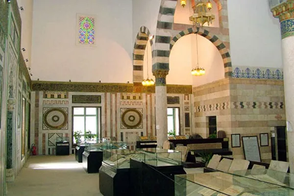 Dəməşq muzeyində Quranın əlyazma nüsxələri sərgisi