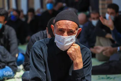 اقامه نماز ظهر عاشورا در زنجان