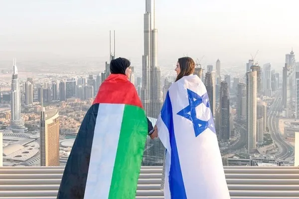 درخواست مدیر یک موزه در امارات برای همزیستی با صهیونیست‌ها