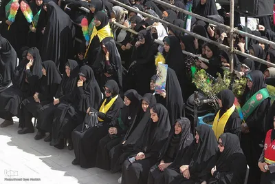 تشییع پیکر شهیده معصومه کرباسی و شهید محمد صباحی در شیراز