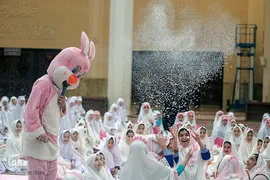 جشن تكلیف دانش‌آموزان شیرازی در حرم شاهچراغ(ع)